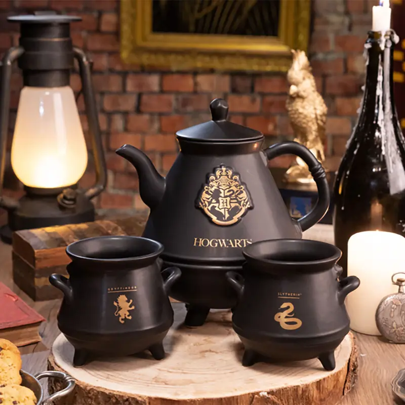 Harry Potter - Hogwarts Crest Cauldron Tea Set