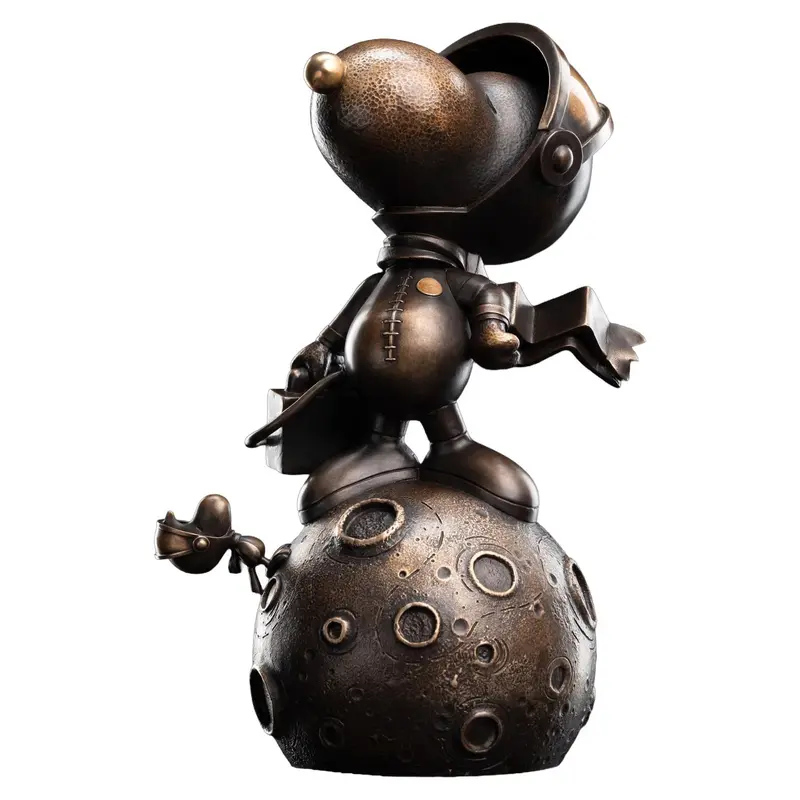 Peanuts Bronze Statue Snoopy